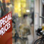 special priceという看板の画像