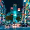 夜の渋谷スクランブル交差点